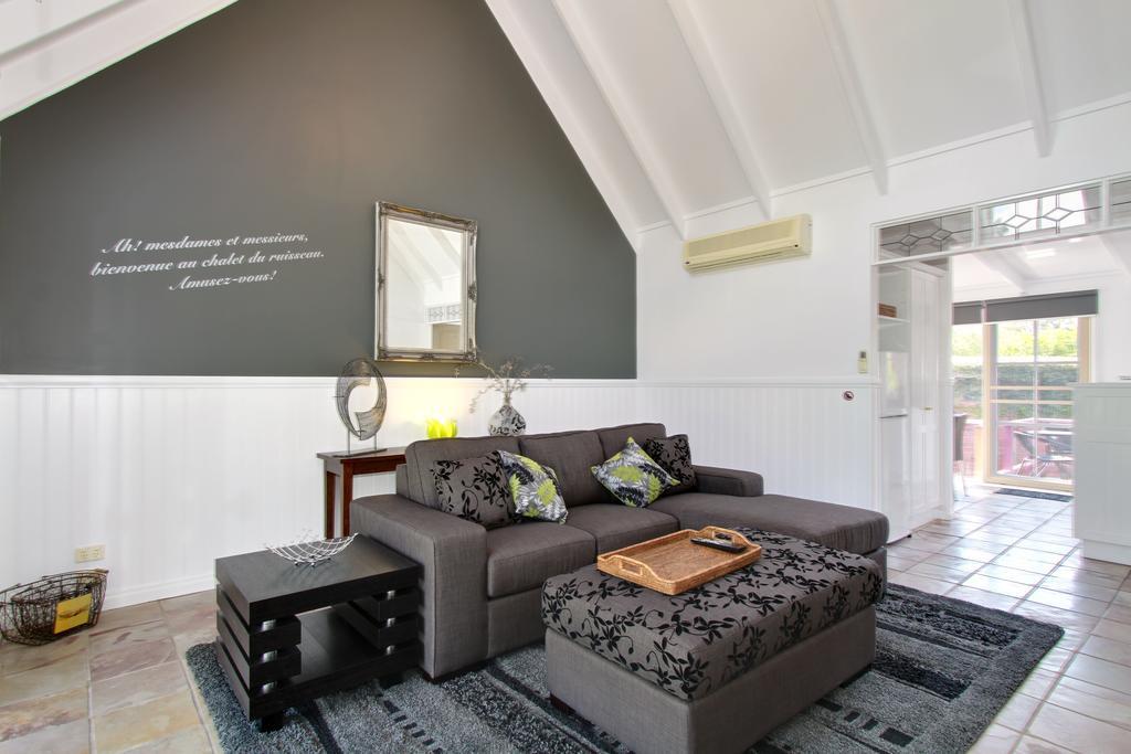 Creek Cottage Bed And Breakfast ทาแรลกอน ภายนอก รูปภาพ