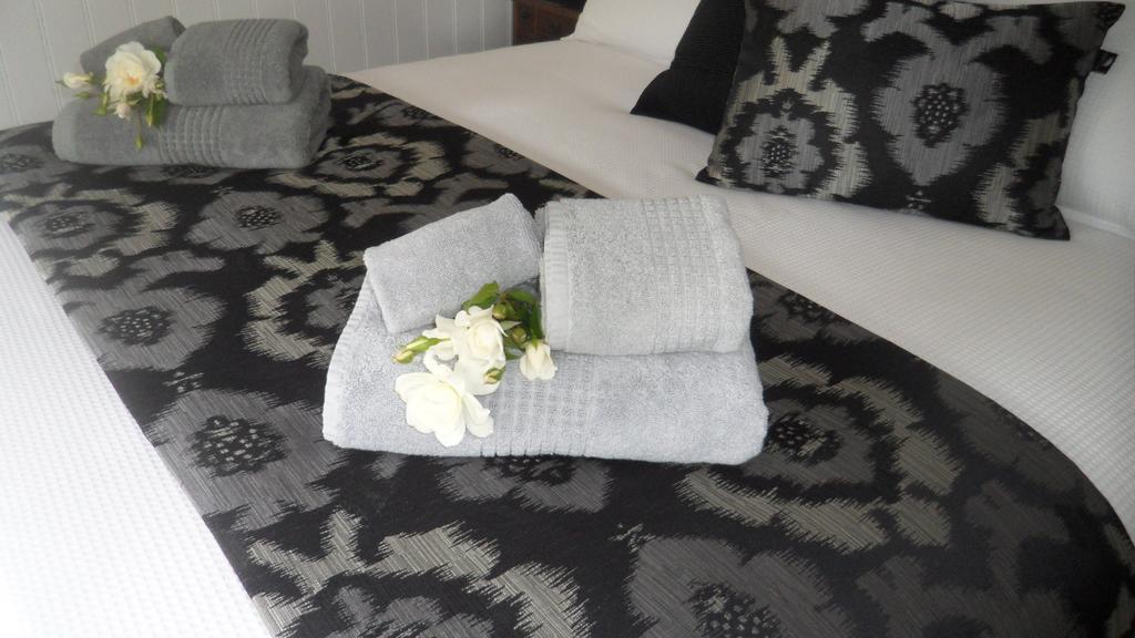 Creek Cottage Bed And Breakfast ทาแรลกอน ห้อง รูปภาพ