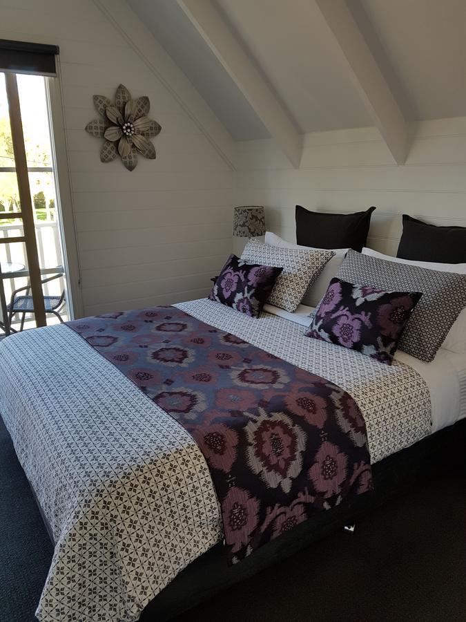 Creek Cottage Bed And Breakfast ทาแรลกอน ภายนอก รูปภาพ